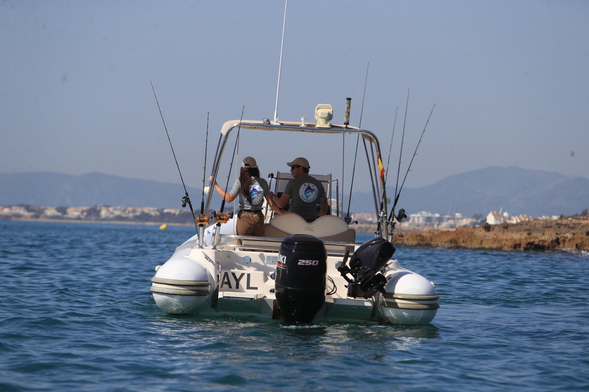 ayl top charter alquiler barco alcossebre